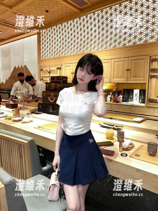 我说我今天直达“17一起吃瓜”官网，一城瓜事全包揽没跑...囧！