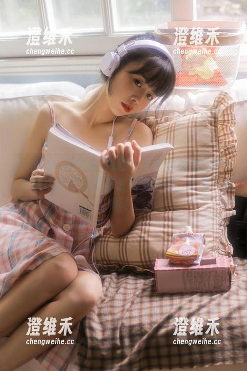 为啥？苹果版里的1970s蜜桃色黑料总是这么吸引眼球，真有一套呢！