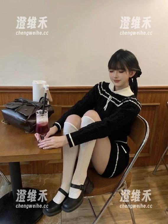 在51吃瓜群众网址待久了，感觉整个世界都在我的屏幕里上演小剧场。