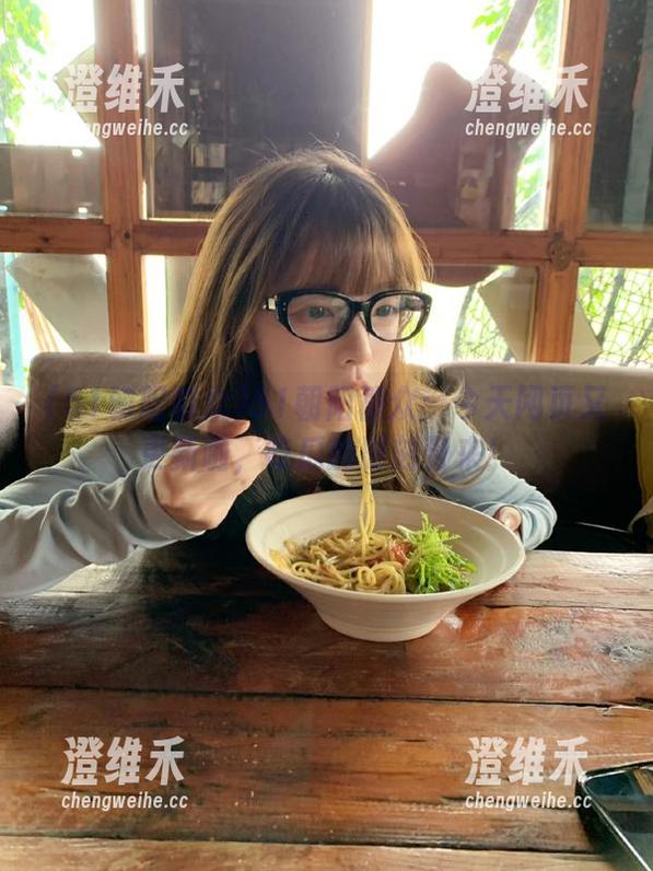 51朝阳群众：今天网页又更新啦，吃瓜的时刻到来！