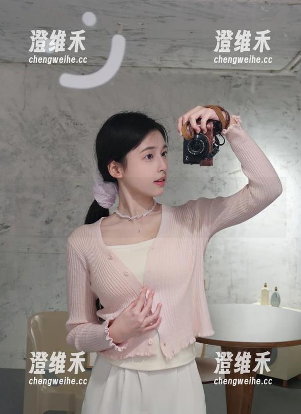 在“91吃瓜中心”，你最爱的‘吃瓜’视频中有多少黑暗骑士？