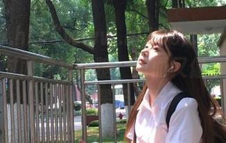“www.hl155.ccm”网站的内容时而像棉花糖，时而又像辛辣小椒，真是带劲！