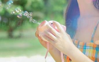 xgua99在线：今晚的瓜香四溢，我好像闻到了点别的味道？