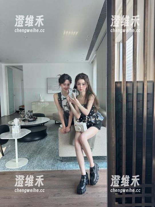 “万篇长征-黑料不打烊zztt11”首页的瓜，吃多了可能要掉牙！