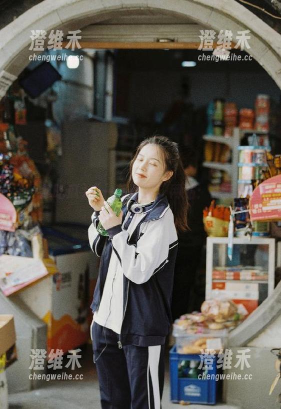 “一起吃瓜”网站：把瓜解读成生活指南！
