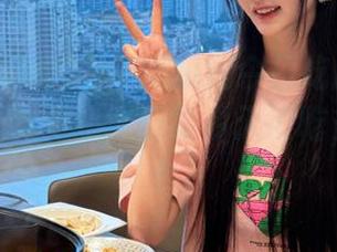 五一吃瓜网今日吃瓜：要爬的桌子…我是不敢想象今天得吃多少瓜了！
