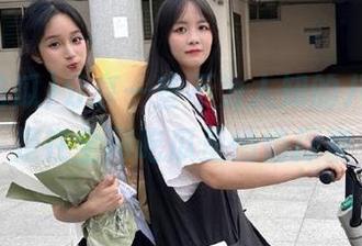 分享一些不为人知的八卦，像是在全网吃瓜里悄悄探索