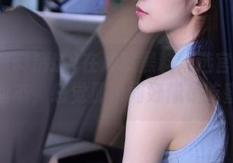 在冲哥黑料精选官网刷甜鲛的动态，感觉那瞬间好像在吃蜜糖！