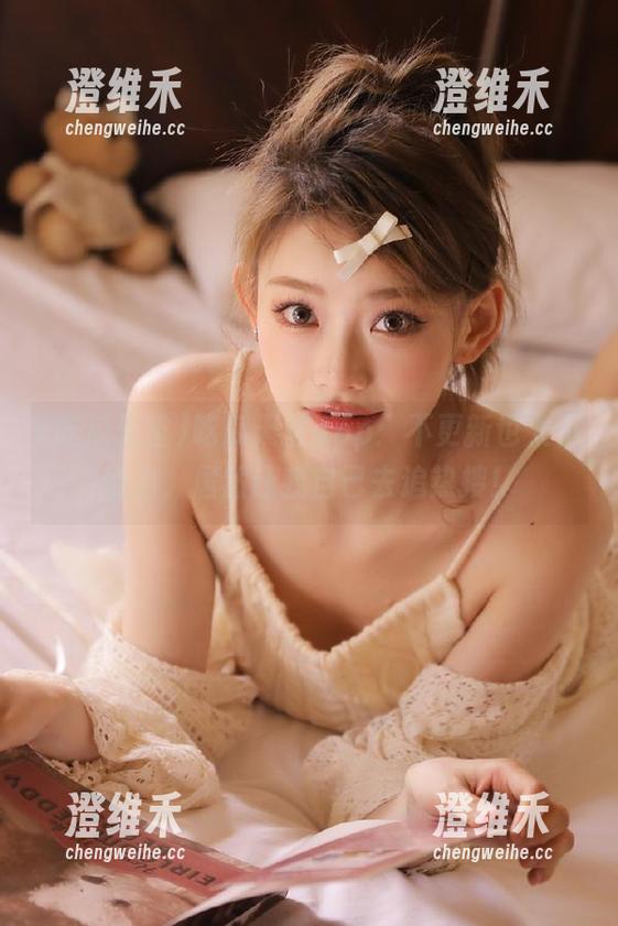 吃瓜天堂app：不更新也太不给力，居然让我自己去追热搜！