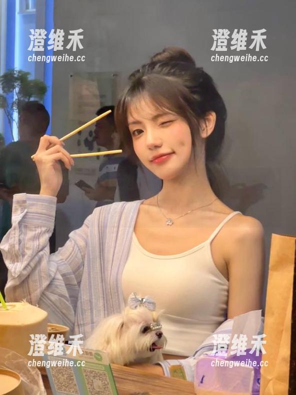 边吃饭边刷www.51cg.fun吃瓜网app，竟然成了我的生活新常态！