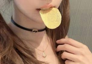 在线感受“吃瓜网”的特别使命，一边吃瓜一边看戏，还得时刻保持冷静！