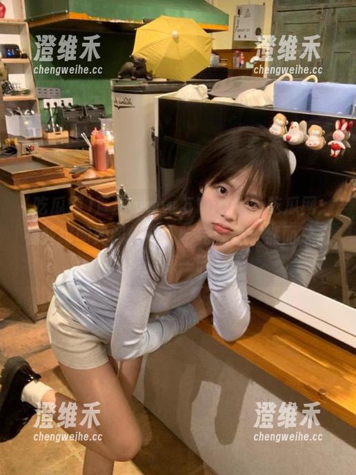 直达www.51cg.fun吃瓜网：有些绯闻如同快餐，吃完就扔，然而总想再窥探一眼。