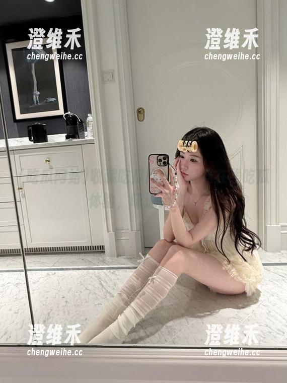 收藏吃瓜网站，轻松在线吃瓜体验，味道无敌！