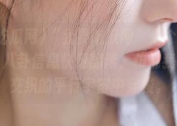 “我要吃瓜网”是个神奇的网站，八卦信息快速翻滚，仿佛我在与瓜交织的平行宇宙中穿梭。