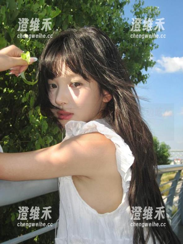 下载‘爆料海角’，一边吃瓜一边脑补，体验无上乐趣！