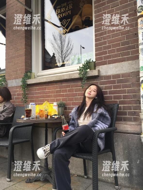 第一黑料网站，该不会真让人相信那种情节……好像小说和现实的边缘越来越模糊了呢？