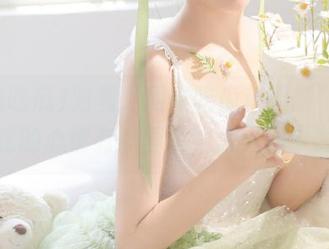对着“网曝吃瓜苹果版”吃瓜，我的心情有点复杂，怎么回事啊！