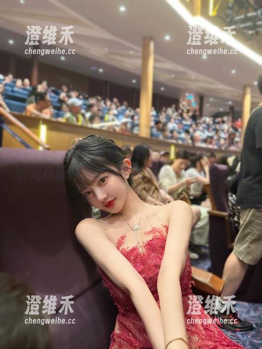 哈哈哈，黑哥冲料网站更新了，这些新料真让人充满期待，不过好奇心也得适可而止呀！