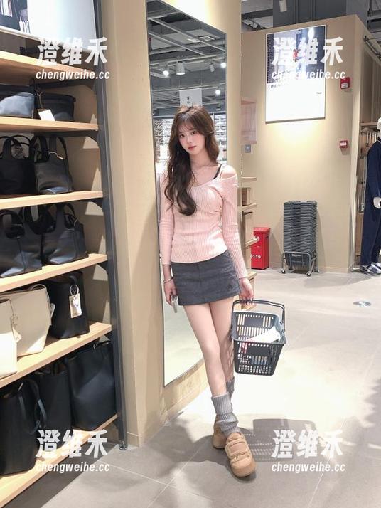 用黑料不打烊苹果版，老妇女天天唠嗑，小道消息满天飞！