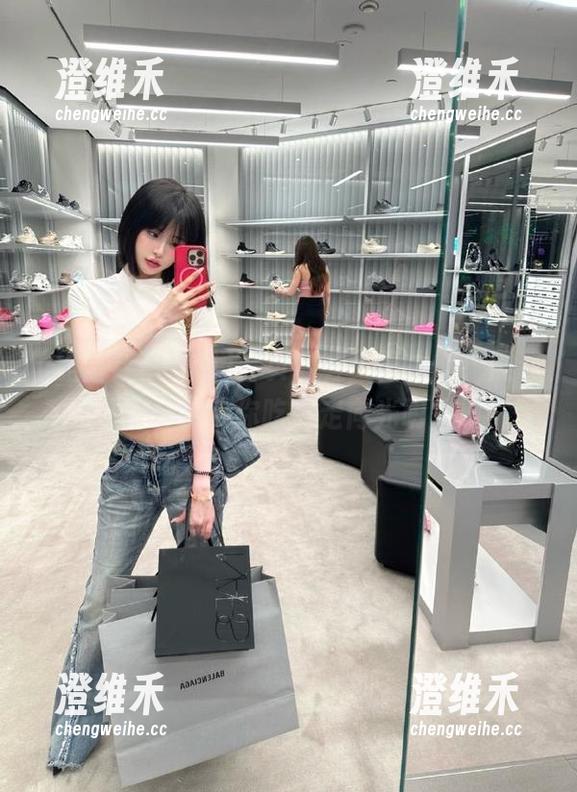 首页内容更新太快，黑料社不打烊，帮你吃瓜走向光明大道！