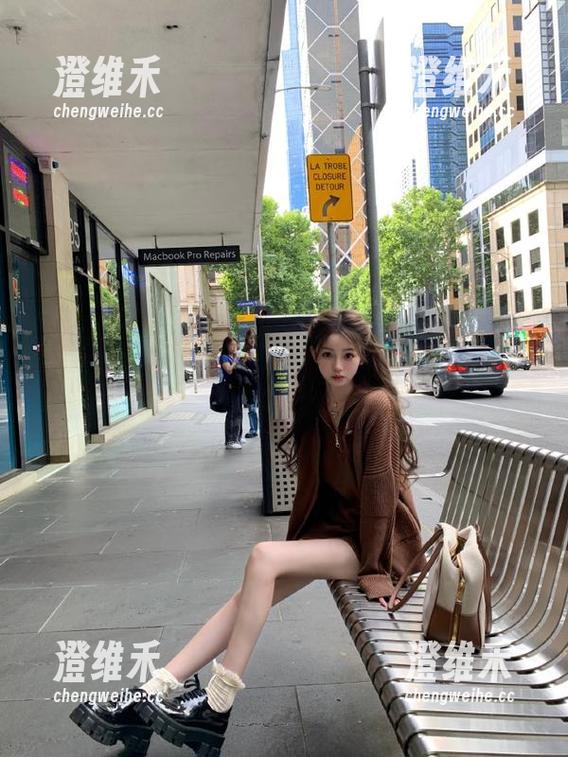 同步在线，黑料网官网，想知道的都会在这里一网打尽！